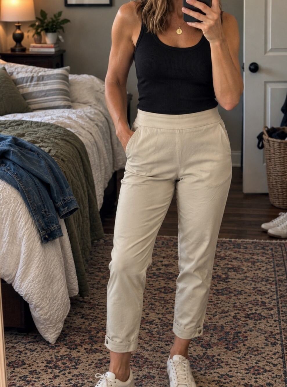 Isaac Mizrahi Ankle Pants 10 Cream Pull On Slim Leg Snap Hem Preppy
